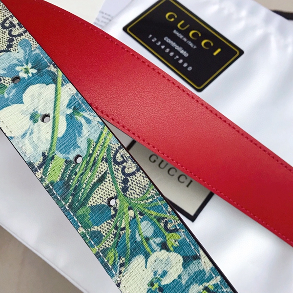 スーパーコピーグッチベルト角部分ディテール